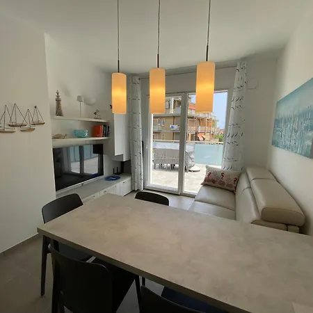 New Luxury With Pool In Borghetto Apartman