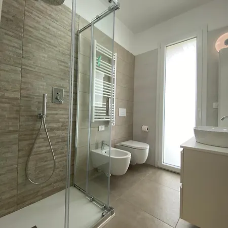 New Luxury With Pool In Borghetto شقة