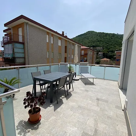 New Luxury With Pool In Borghetto * بورجيتو سانتو سبيريتو