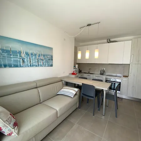 公寓 New Luxury With Pool In Borghetto 博尔盖托桑托斯皮里托