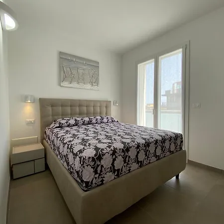 New Luxury With Pool In Borghetto 博尔盖托桑托斯皮里托