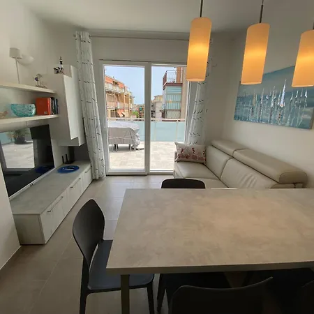 New Luxury With Pool In Borghetto * 博尔盖托桑托斯皮里托