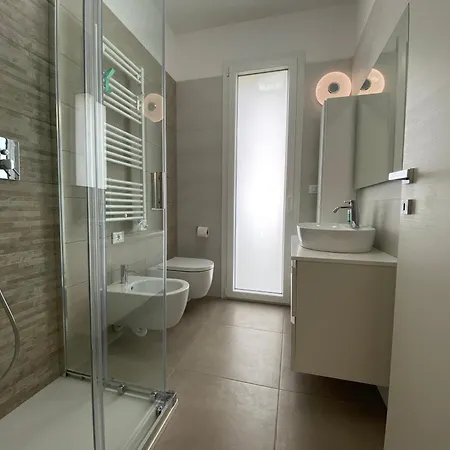 New Luxury With Pool In Borghetto 公寓 *